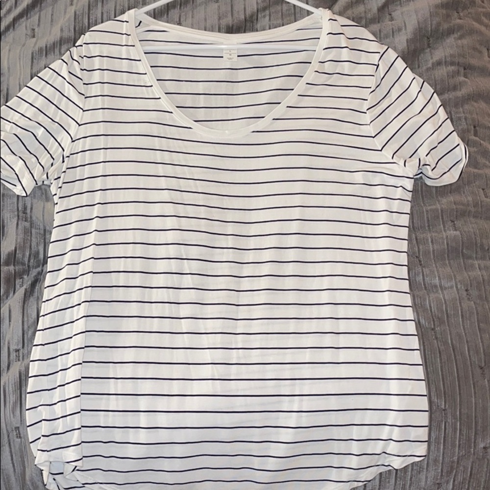 White and blue horizontal striped lounge shirt